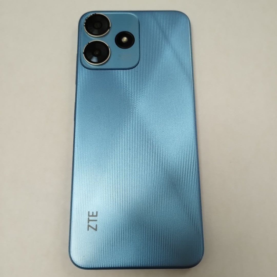 CELULAR ZTE BLADE V50 SMART 7060 128 GB 4 GB RAM (SEMINUEVO)