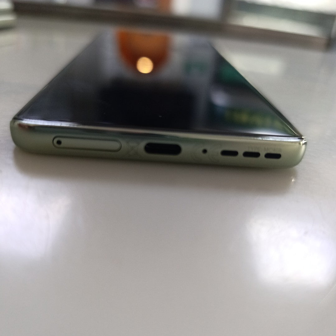 CELULAR MOTOROLA EDGE 40 NEO XT2307-1 (2023) 256 GB 8 GB RAM (SEMINUEVO)