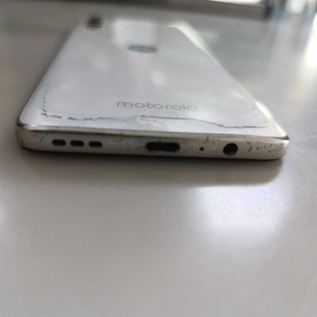CELULAR MOTOROLA MOTO G82 XT2225-1 128 GB 6 GB RAM (SEMINUEVO)