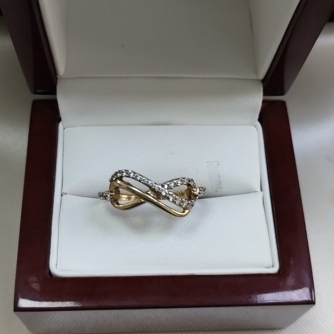 ANILLITO. ORO. 10 K 1.8 GRMS (SEMINUEVO)