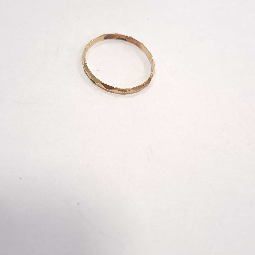ANILLITO. ORO. 14 K 0.6 GRMS (SEMINUEVO)