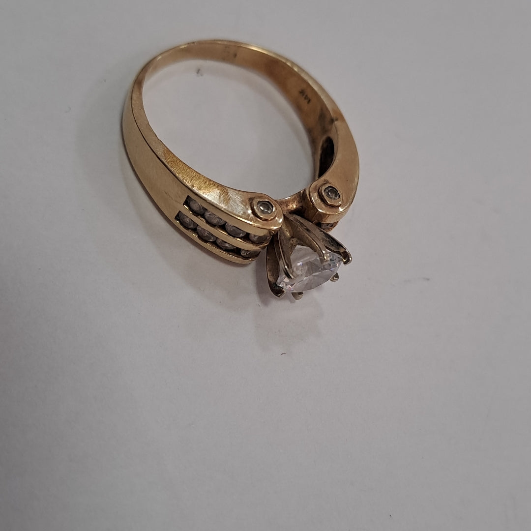 ANILLO. ORO. 14 K 6.7 GRMS (SEMINUEVO)