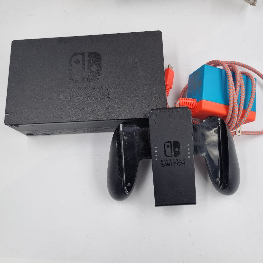 CONSOLA DE VIDEOJUEGO NINTENDO SWITCH 1.1 32 GB (SEMINUEVO)