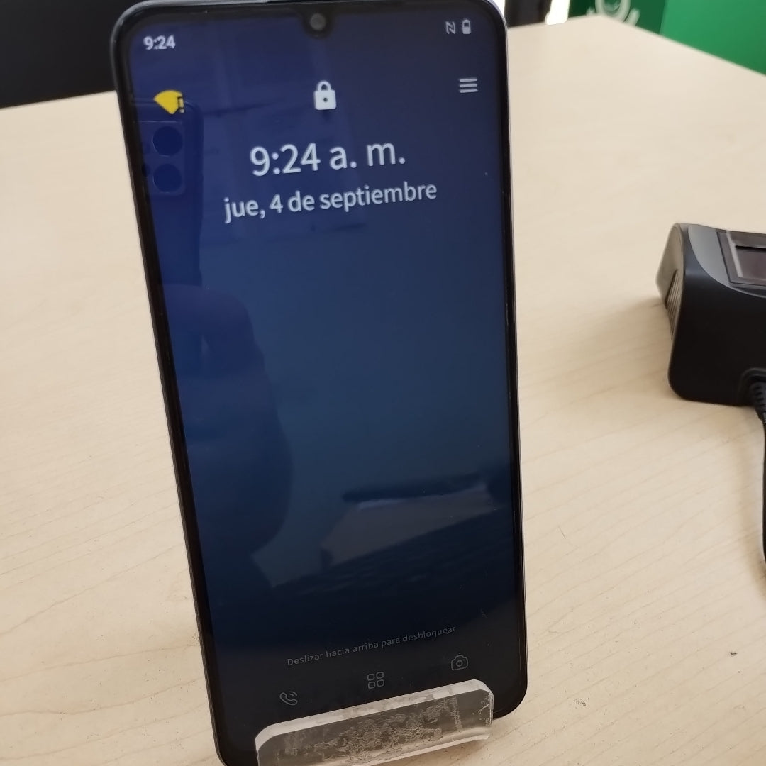 CELULAR REALME C63 RMX3939 (2024) 256 GB 8 GB RAM (SEMINUEVO)