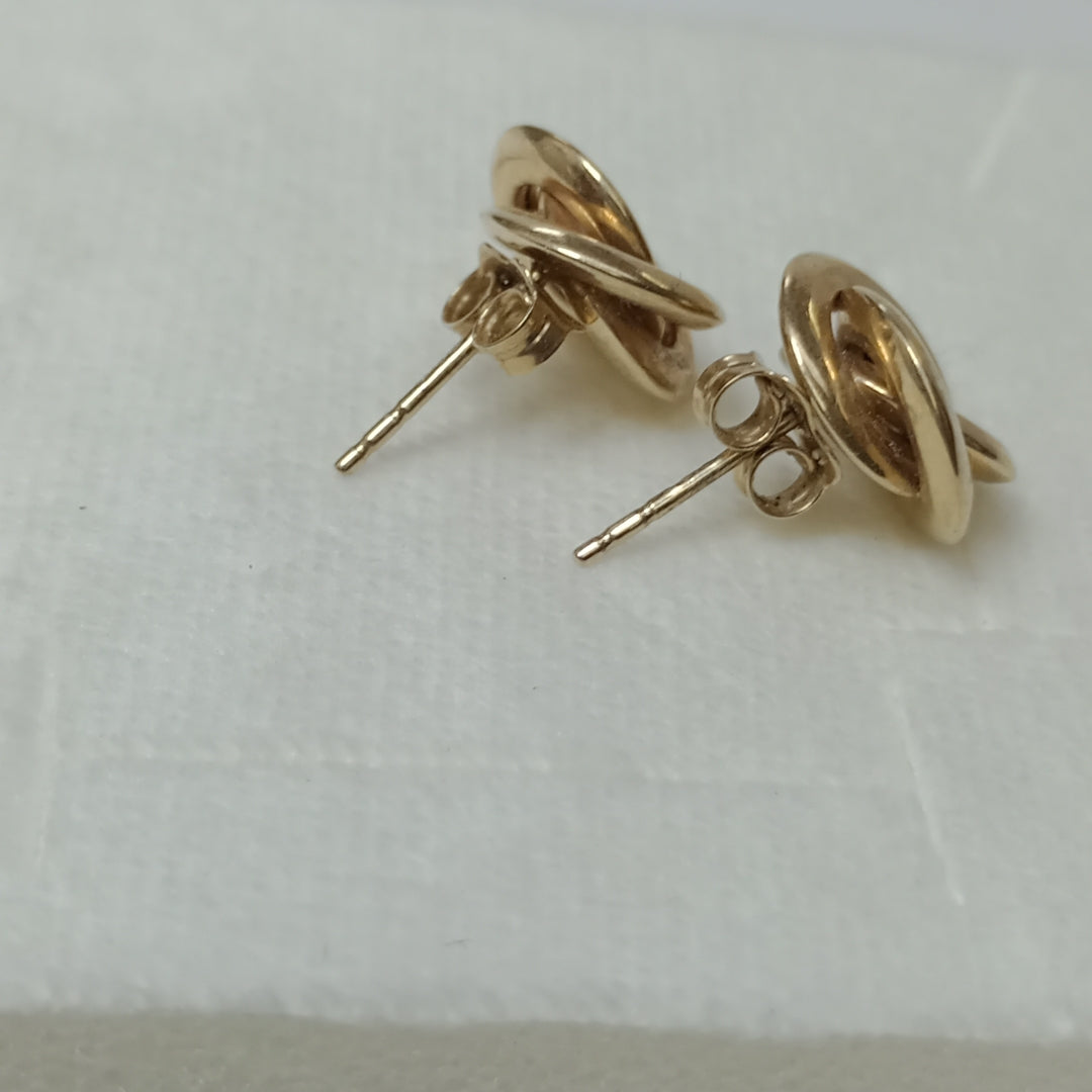 BROQUELES PAR. ORO. 8 K 2 GRMS (SEMINUEVO)