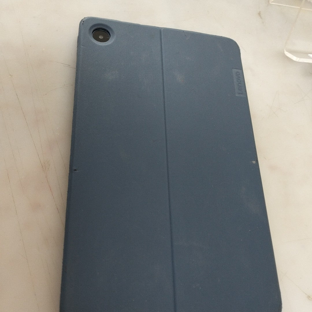 TABLETA LENOVO TAB M8 TB300FU (2023) 32 GB 3 GB RAM (SEMINUEVO)