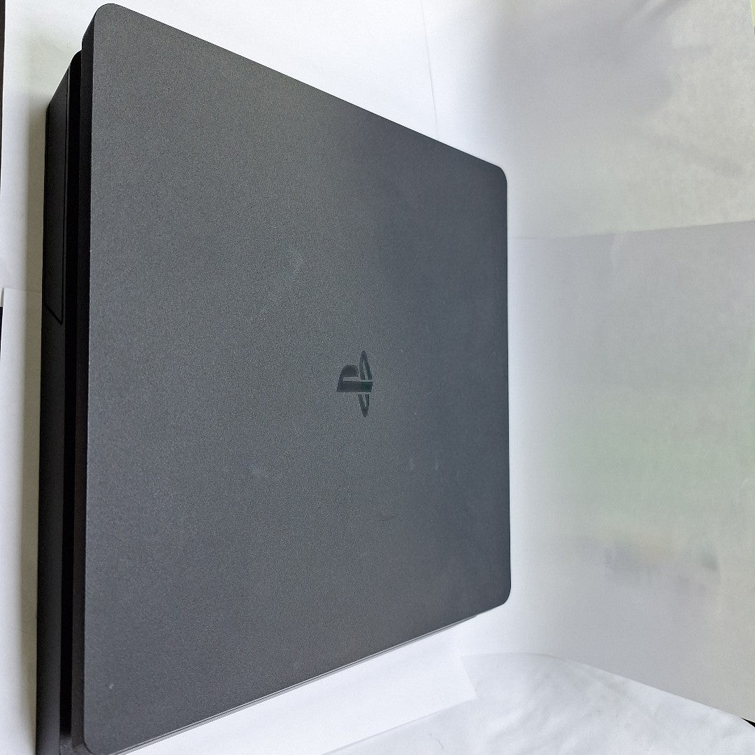 CONSOLA DE VIDEOJUEGO SONY PS4 1 TB (SEMINUEVO)