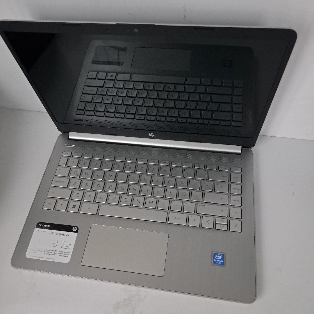 LAPTOP HP 14-DQ0505LA (2023) 256 GB SSD 8 GB RAM (SEMINUEVO)