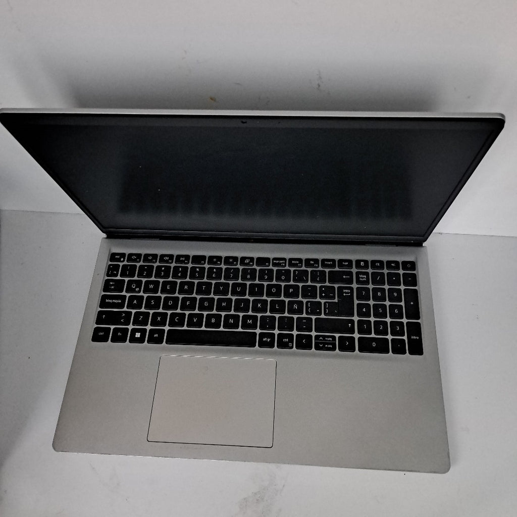 LAPTOP DELL INSPIRON 15 3511 (2023) 256 GB SSD 8 GB RAM (SEMINUEVO)