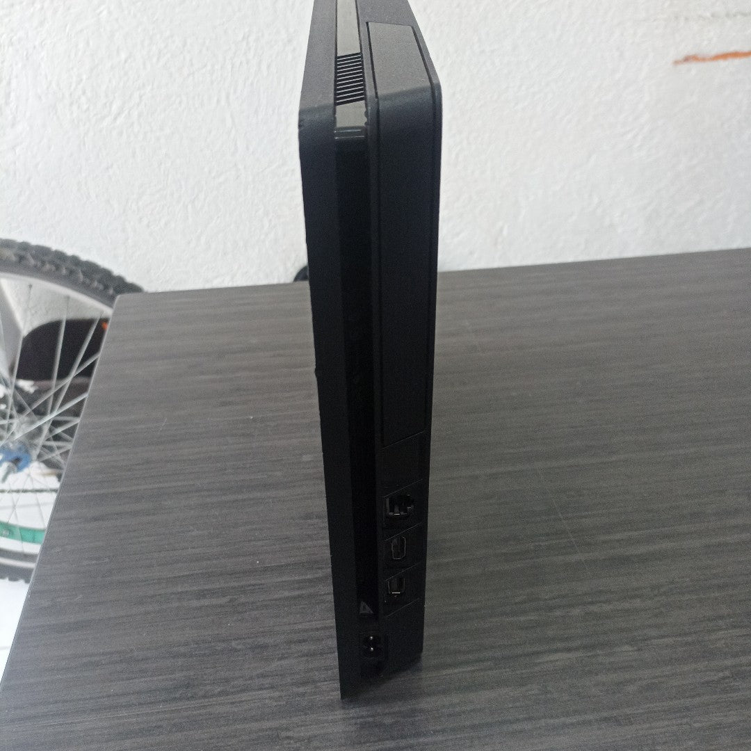 CONSOLA DE VIDEOJUEGO SONY PS4 SLIM 1 TB (SEMINUEVO)