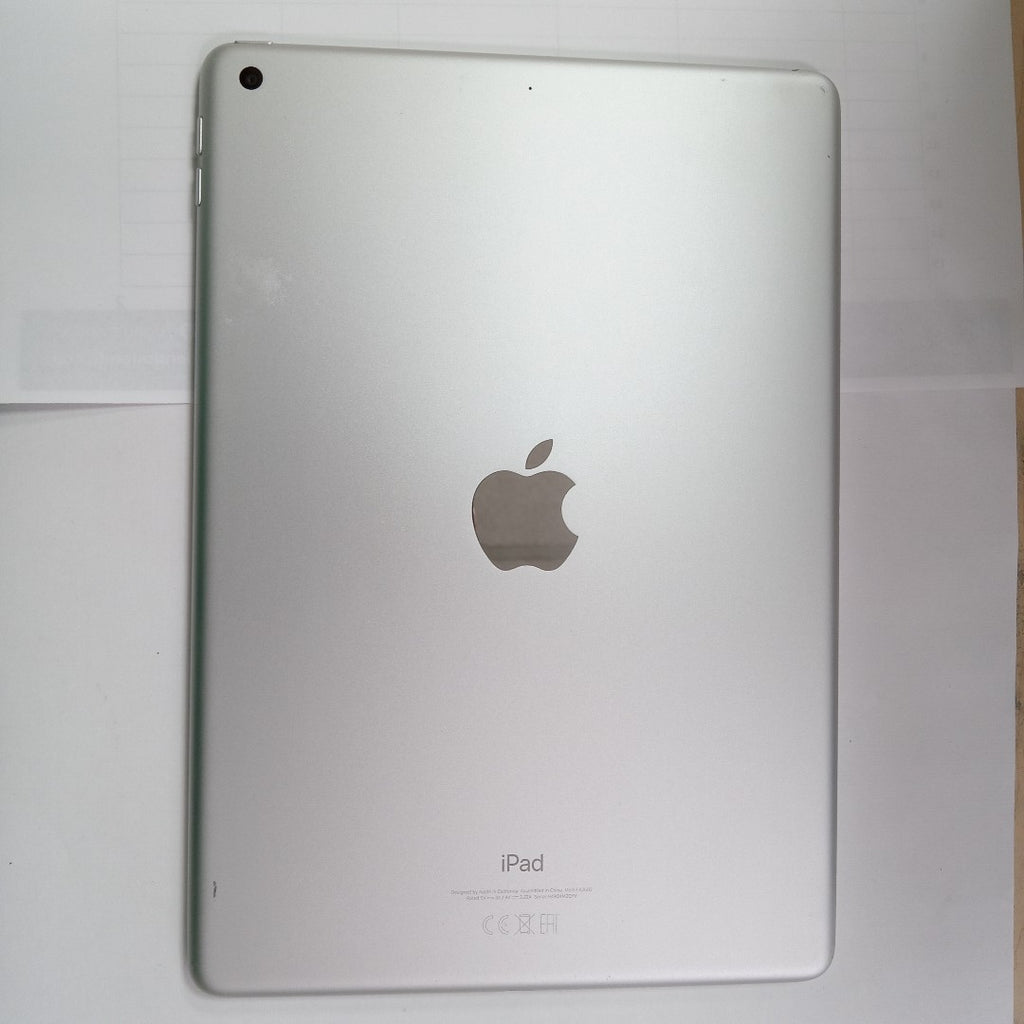 TABLETA APPLE IPAD 9 A2602 64 GB 3 GB RAM (SEMINUEVO)