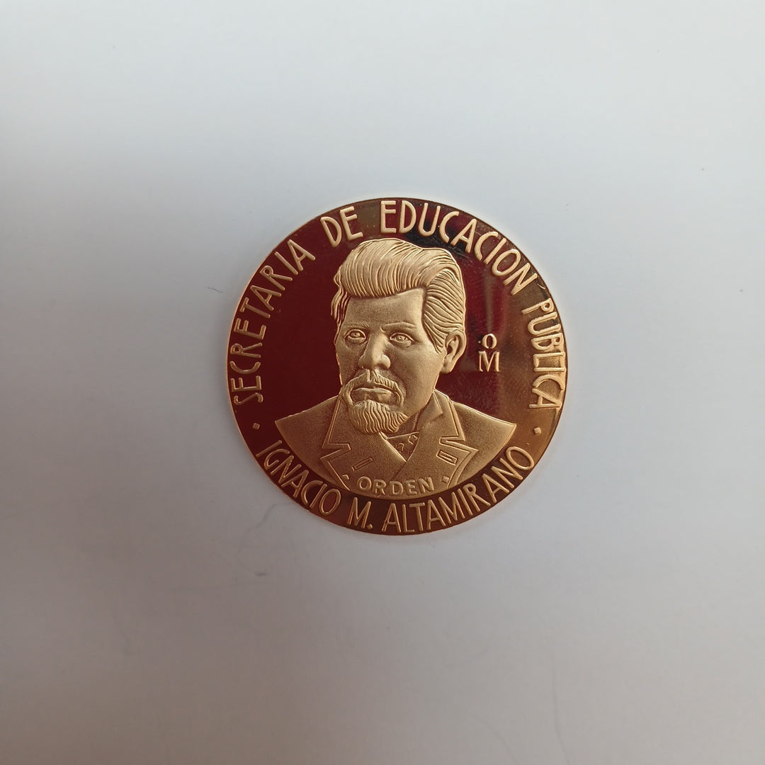 MEDALLA CONMEMORATIVA ORO 21 K 41,90 GRMS (SEMINUEVO)