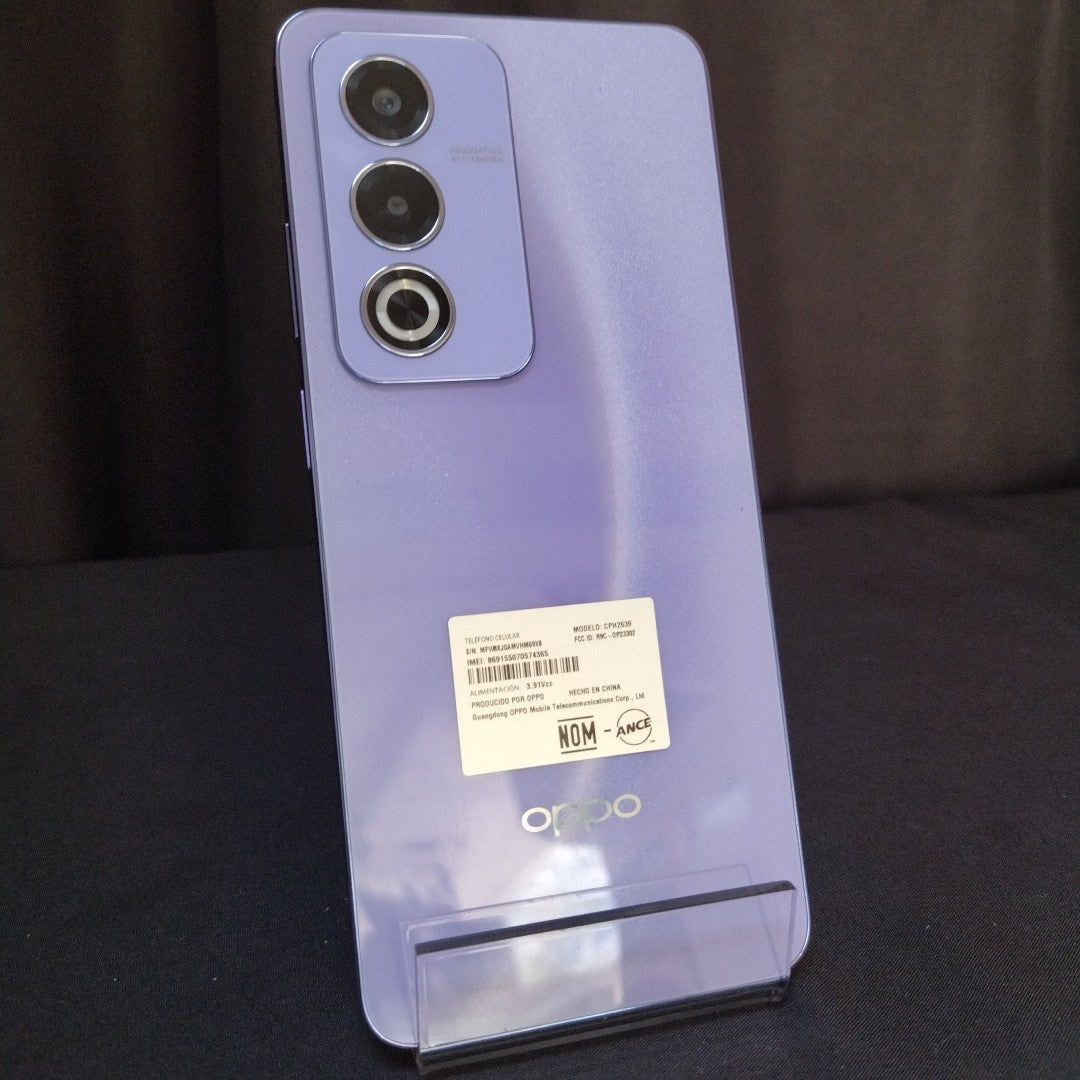 CELULAR OPPO  A80 5G CPH2639 (2024) 256 GB 8 GB RAM (SEMINUEVO)