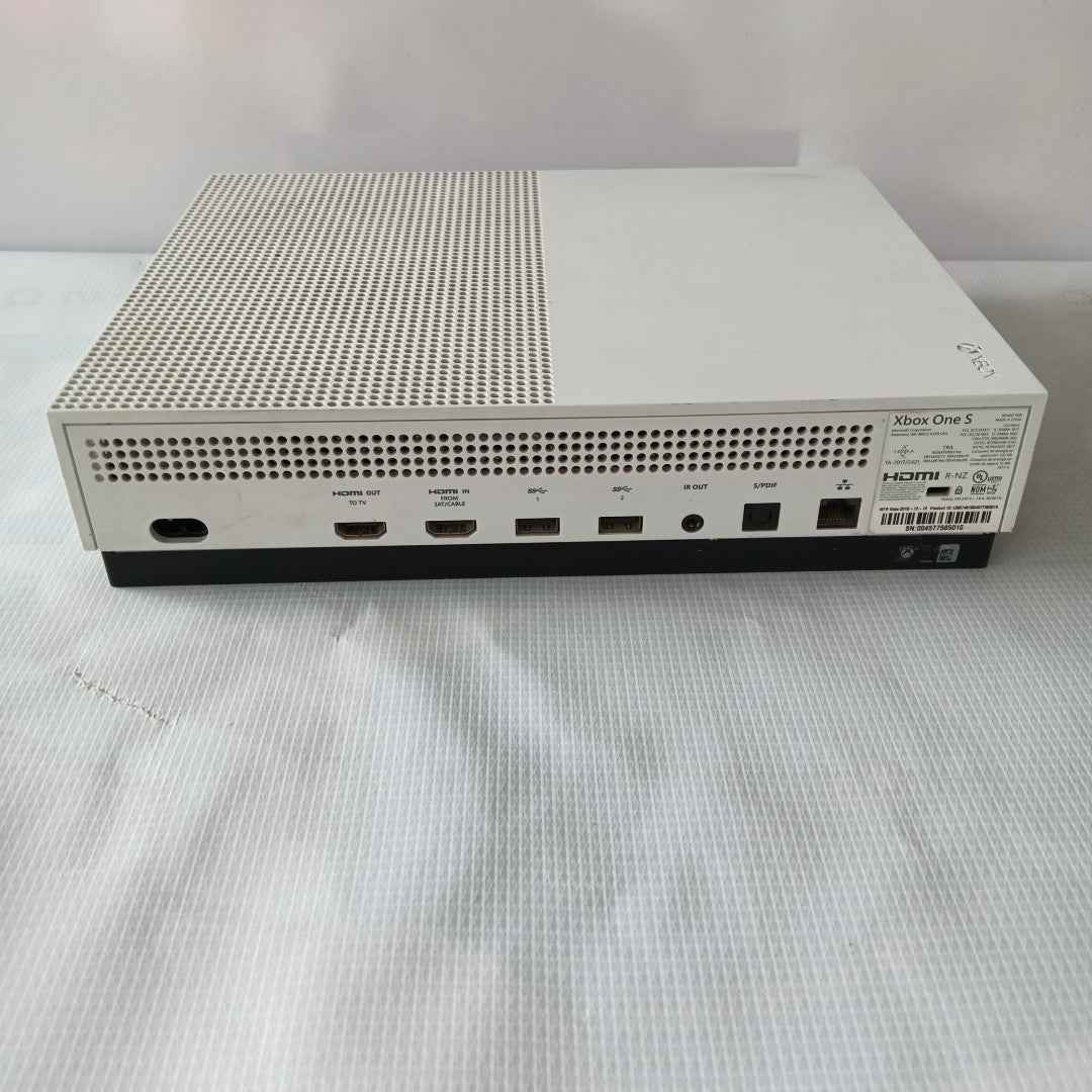 CONSOLA DE VIDEOJUEGO MICROSOFT XBOX ONE S 1 TB (SEMINUEVO)