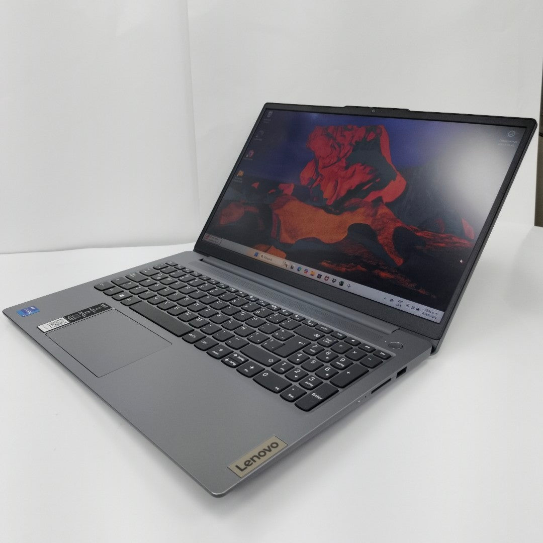 LAPTOP LENOVO IDEAPAD SLIM 3 15IRH08 (2024) 512 GB SSD 16 GB RAM