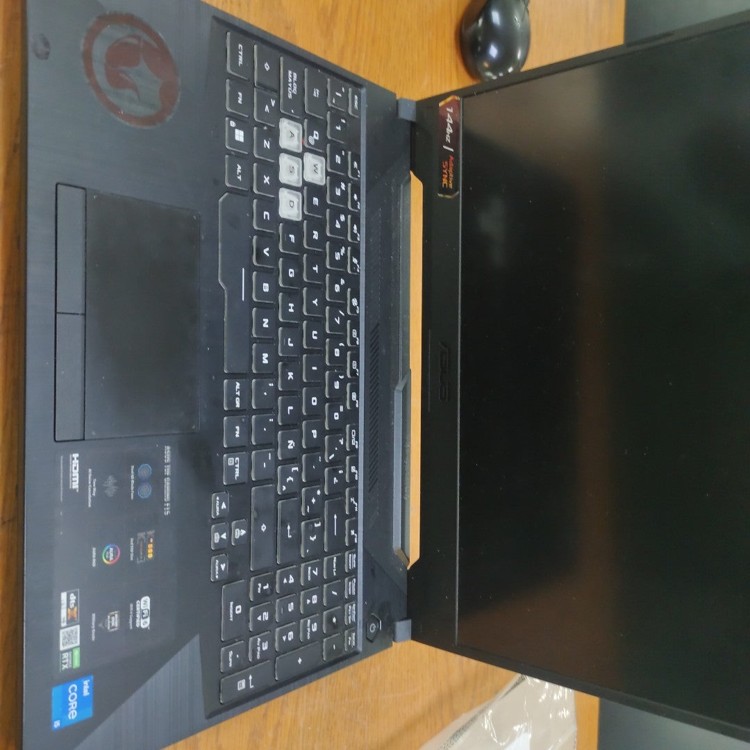 LAPTOP ASUS TUF GAMING F15 FX506HCB-HN144W (2022) 512 GB SSD 8 GB RAM (SEMINUEVO)
