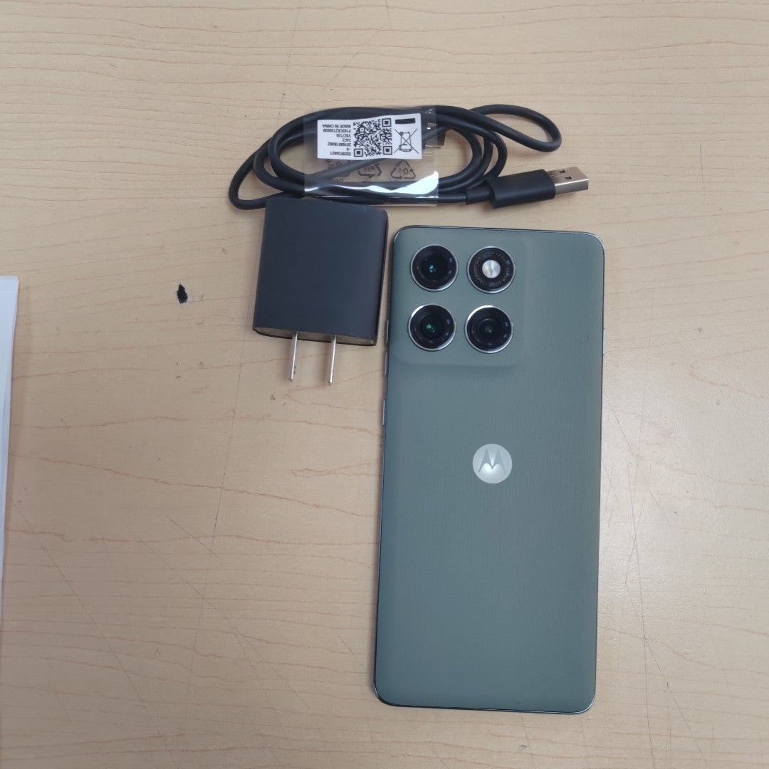 CELULAR MOTOROLA EDGE 60 PRO XT2507-1 (2025) 512 GB 12 GB RAM (SEMINUEVO)