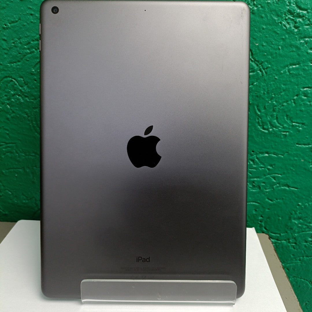 TABLETA APPLE IPAD 9 A2602 256 GB 3 GB RAM (SEMINUEVO)