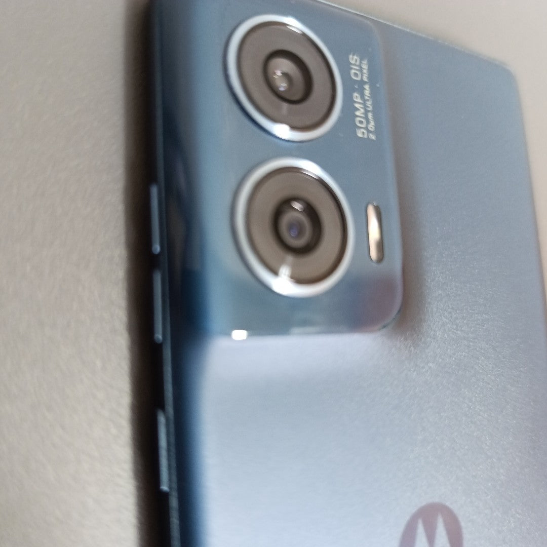 CELULAR MOTOROLA MOTO EDGE 50 FUSION XT2429-2 (2024) 512 GB 12 GB RAM (SEMINUEVO)