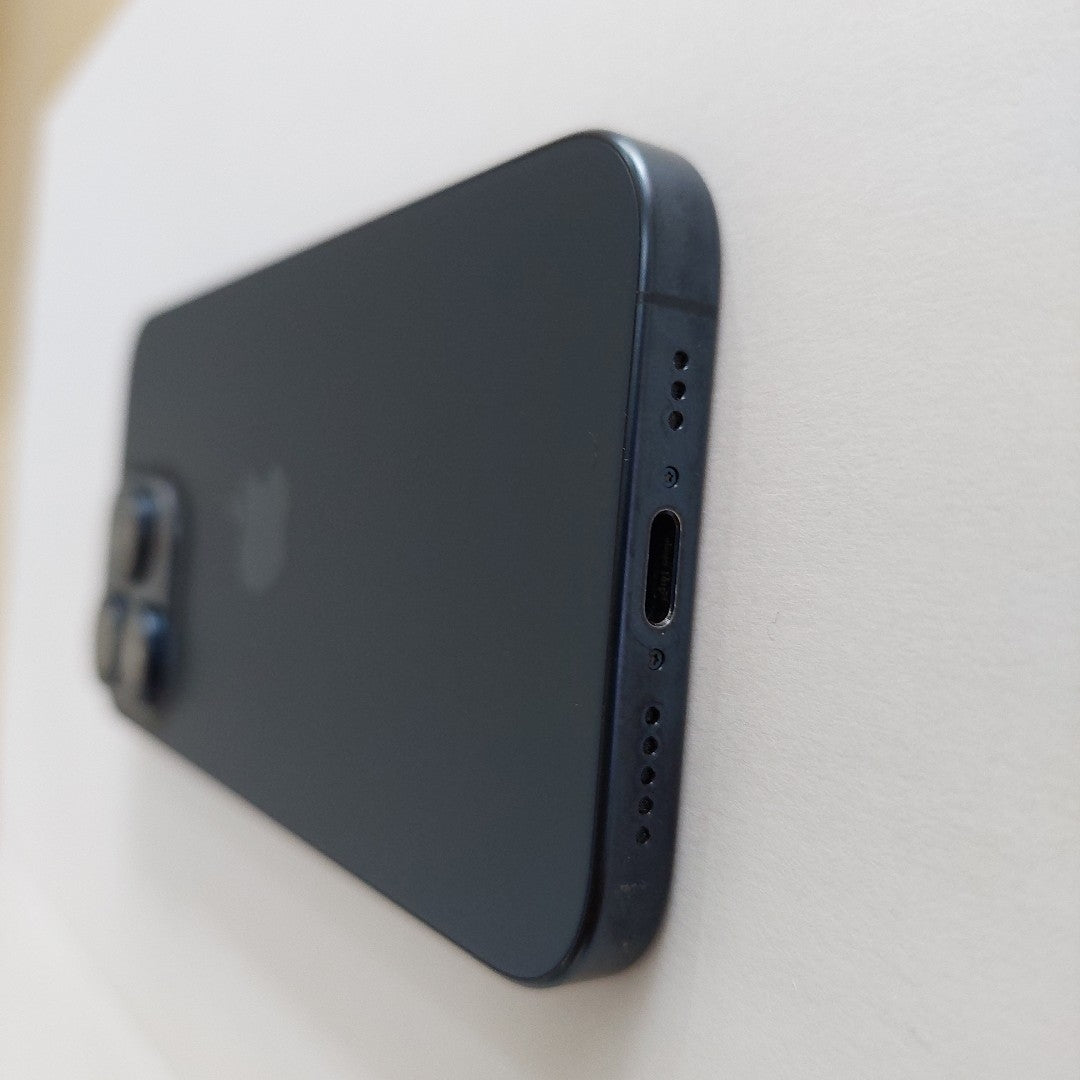 CELULAR APPLE IPHONE 15 PRO A3101 256 GB 8 GB RAM (SEMINUEVO)