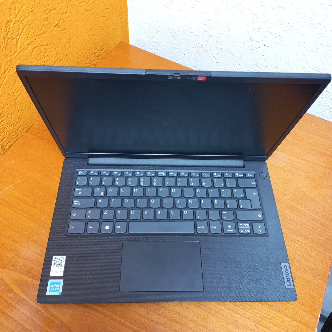 LAPTOP LENOVO V14 G2 IJL (2023) 256 GB SSD 4 GB RAM (SEMINUEVO)