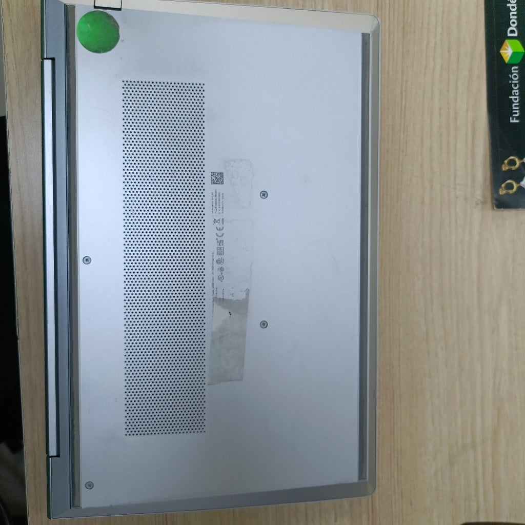 LAPTOP HP PROBOOK 440 G8 (2022) 256 GB SSD 8 GB RAM (SEMINUEVO)