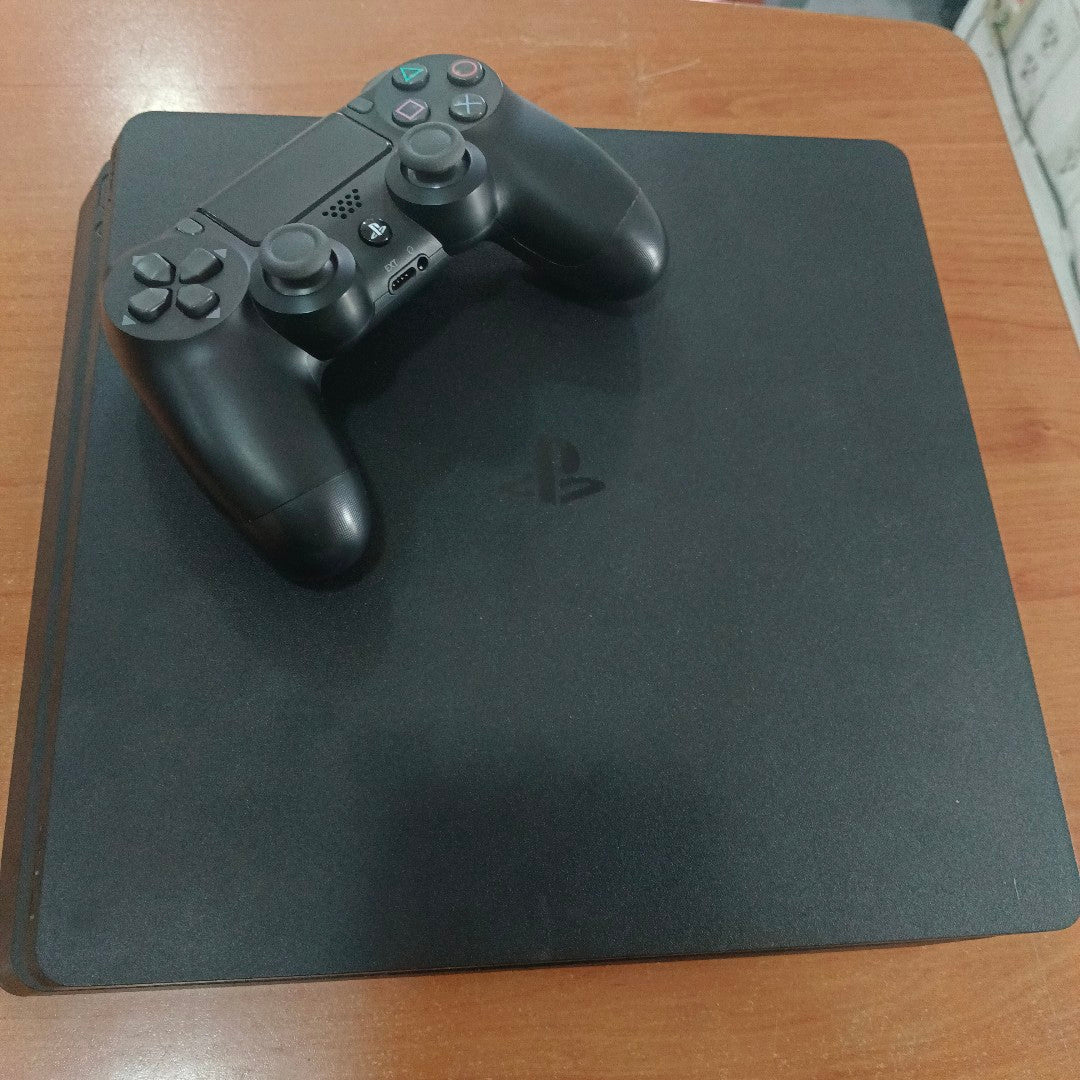 CONSOLA DE VIDEOJUEGO SONY PS4 SLIM 1 TB (SEMINUEVO)