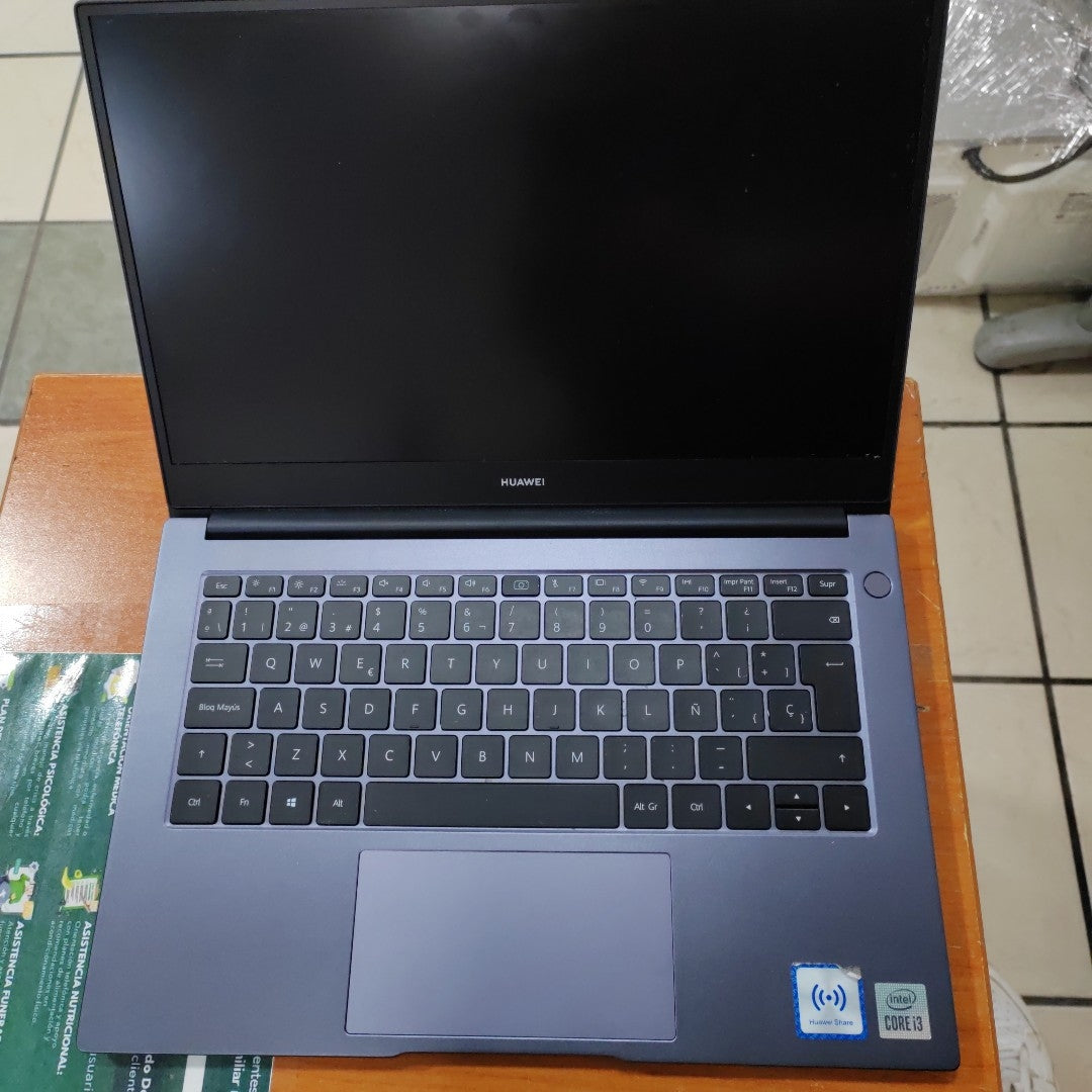 LAPTOP HUAWEI MATEBOOK D14 NBB-WAI9 (2020) 128 GB SSD 8 GB RAM (SEMINUEVO)