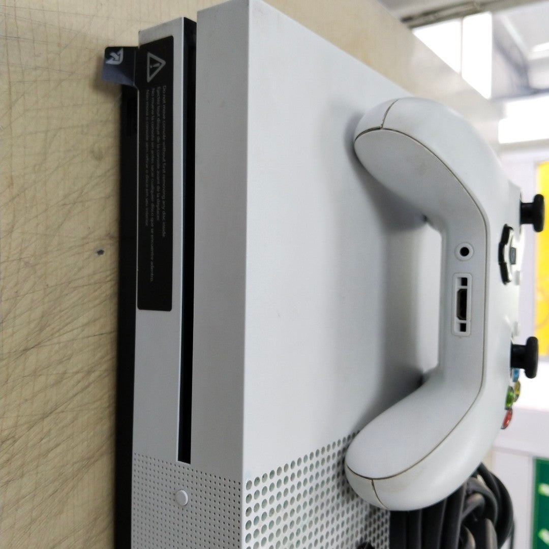 CONSOLA DE VIDEOJUEGO MICROSOFT XBOX ONE S 1 TB