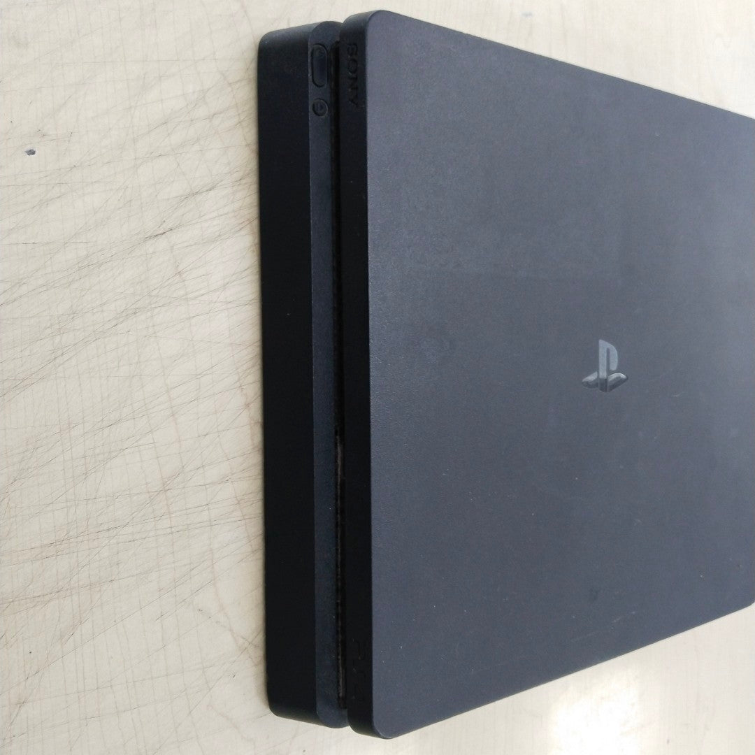 CONSOLA DE VIDEOJUEGO SONY PS4 1 TB (SEMINUEVO)