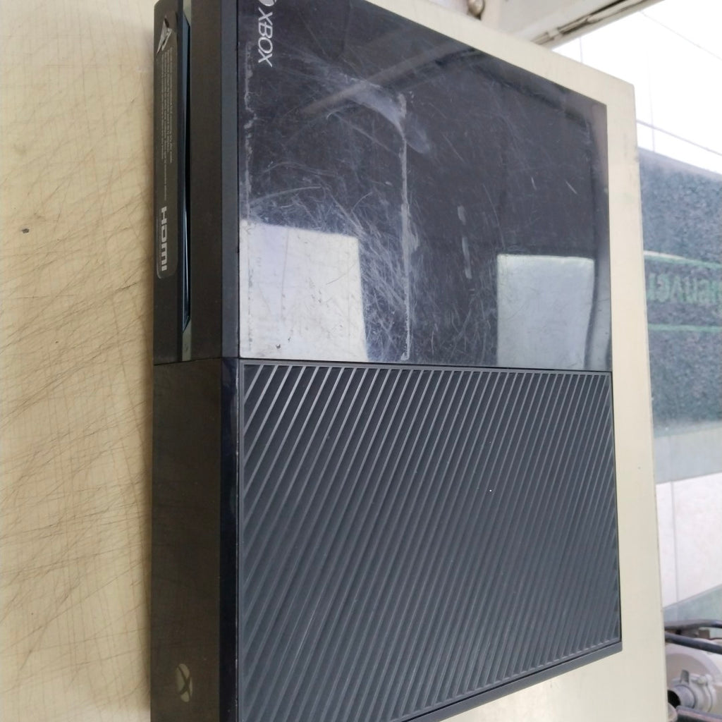 CONSOLA DE VIDEOJUEGO MICROSOFT XBOX ONE 500 GB  (SEMINUEVO)