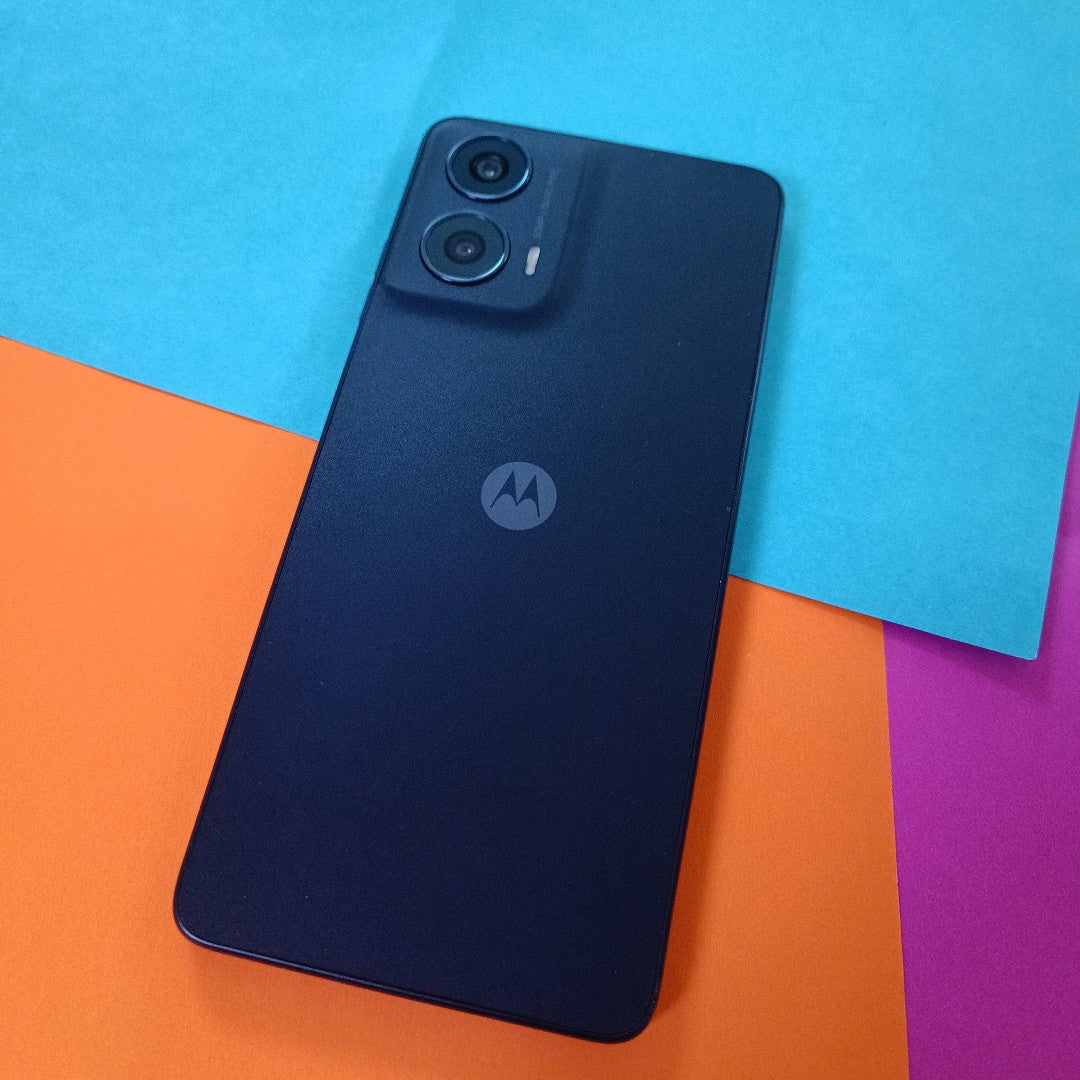 CELULAR MOTOROLA MOTO G24 XT2423-1 (2024) 256 GB 4 GB RAM (SEMINUEVO)