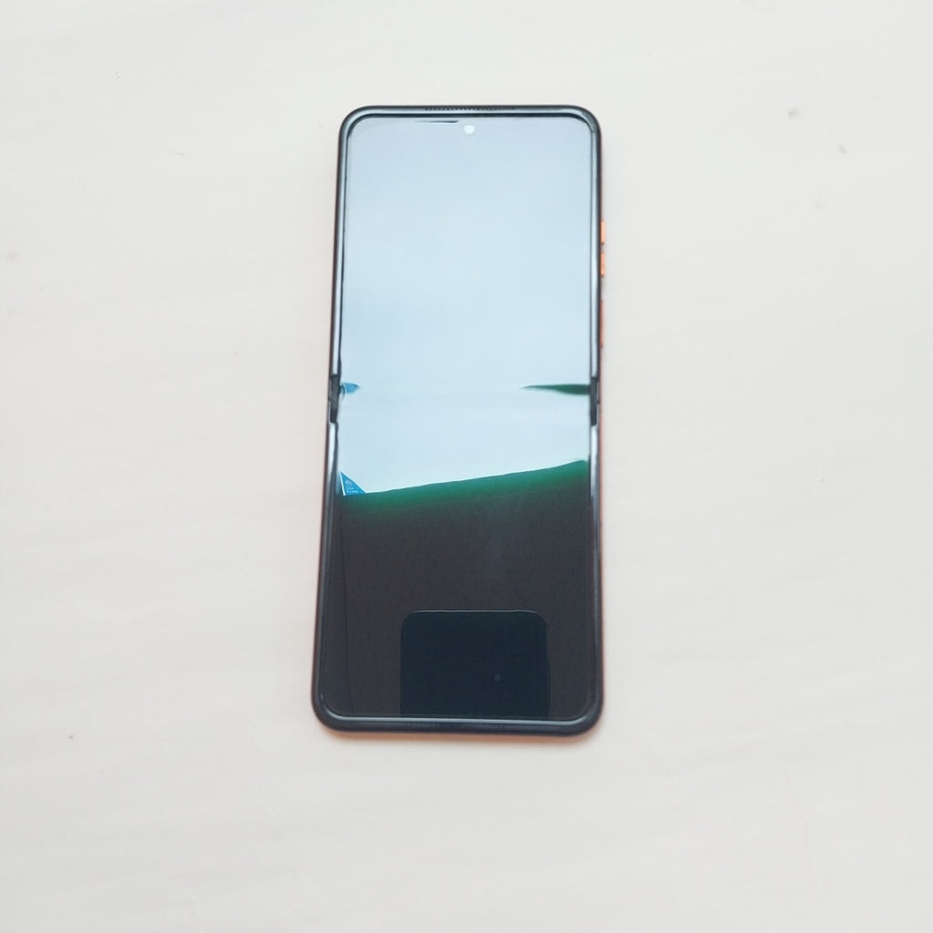 CELULAR MOTOROLA RAZR 50 5G XT2453-1 512 GB 12 GB RAM (SEMINUEVO)
