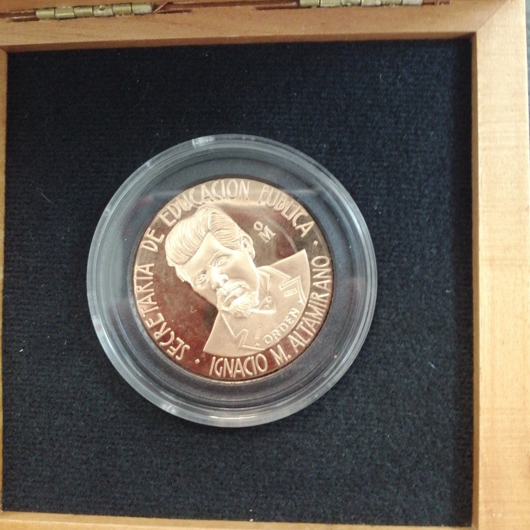 MEDALLA CONMEMORATIVA ORO 21 K 42,00 GRMS (SEMINUEVO)