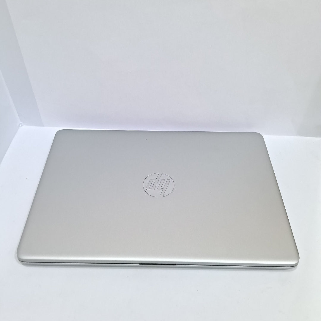 LAPTOP HP 14-DQ0530LA(2024) 256 GB SSD 8 GB RAM (SEMINUEVO)