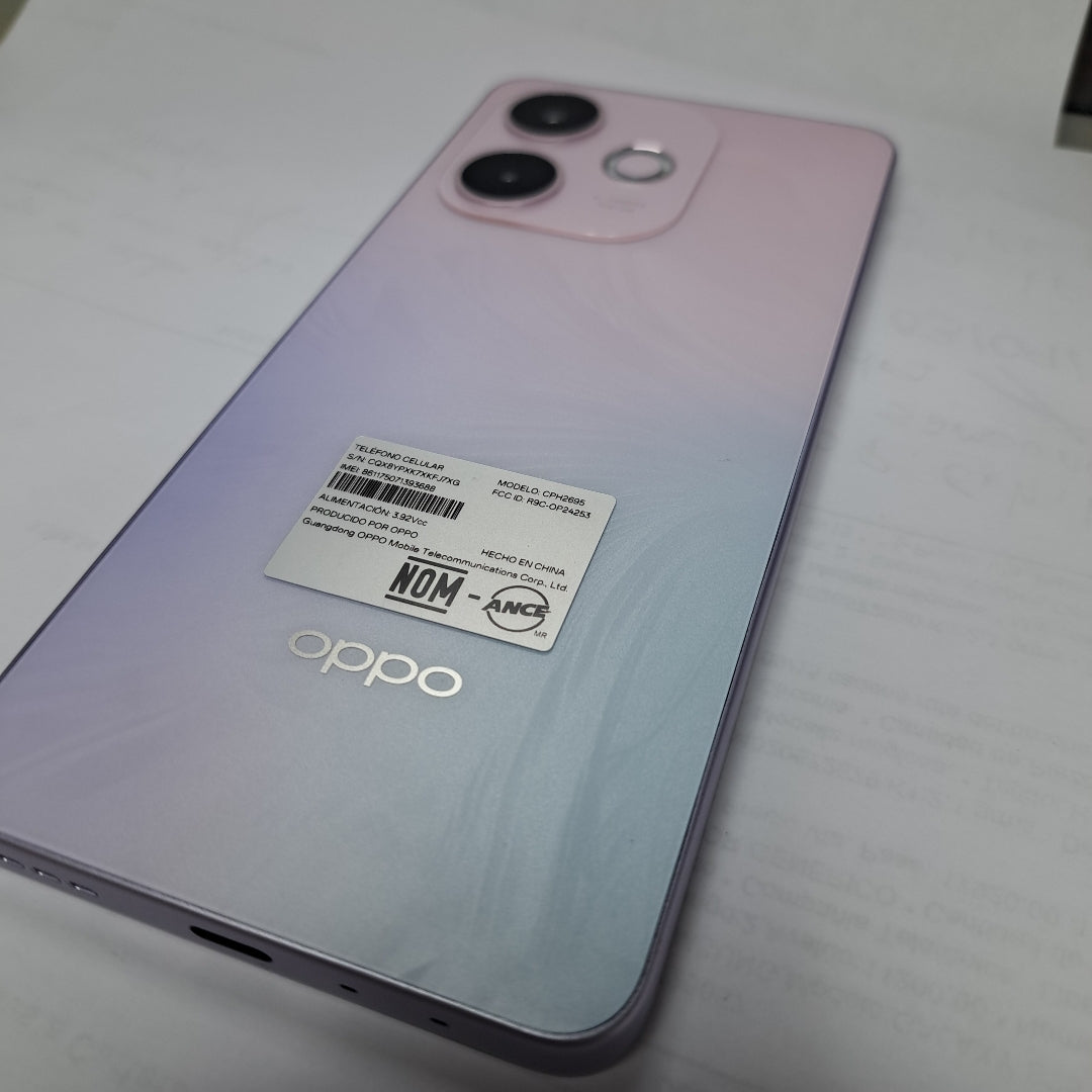 CELULAR OPPO  A5 PRO 5G CPH2695 (2025) 256 GB 8 GB RAM (SEMINUEVO)