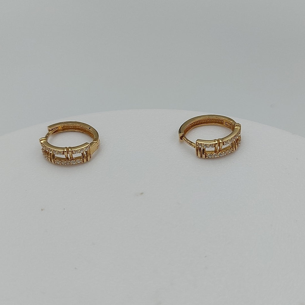 HUGGIES ORO 14K 2.5 (NUEVO)