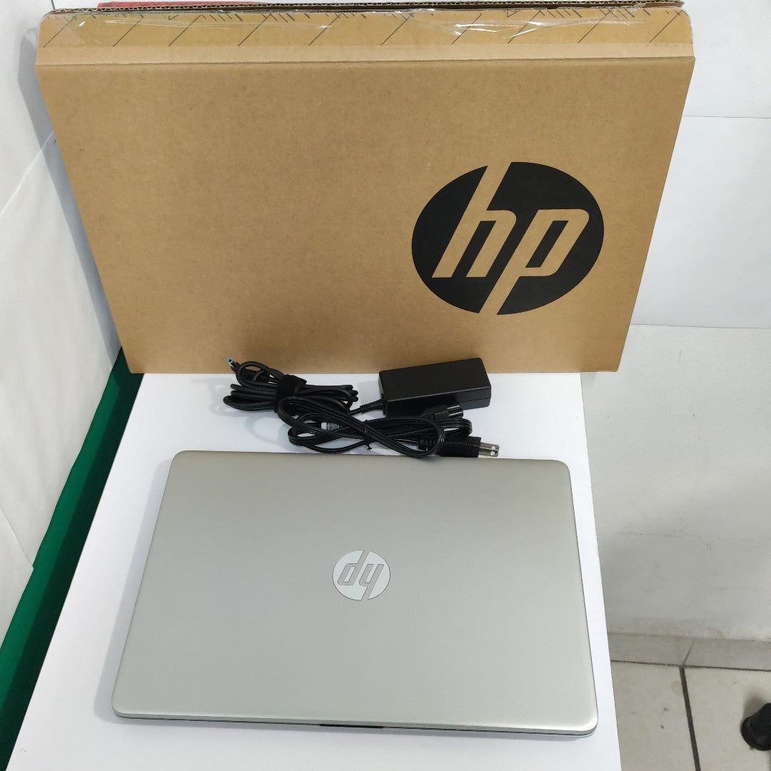 LAPTOP HP 14-DQ0530LA(2024) 256 GB SSD 8 GB RAM (SEMINUEVO)