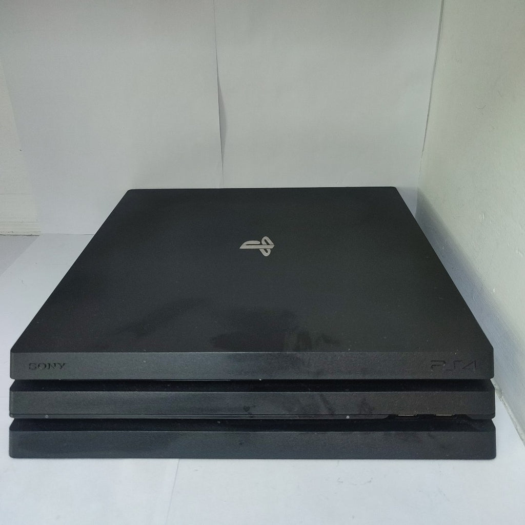 CONSOLA DE VIDEOJUEGO SONY PS4 PRO 1 TB (SEMINUEVO)