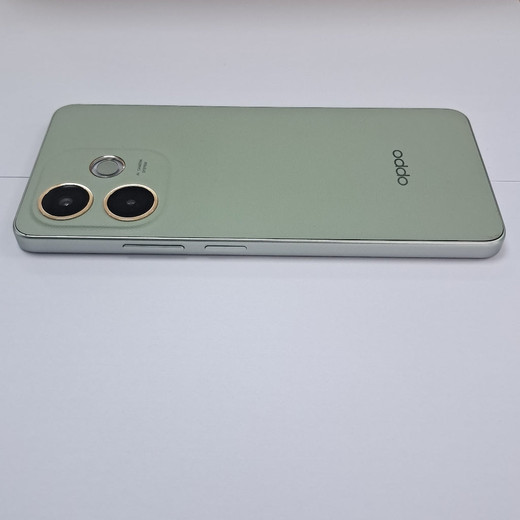 CELULAR OPPO  A5 PRO CPH2711 (2025) 256 GB 8 GB RAM (SEMINUEVO)