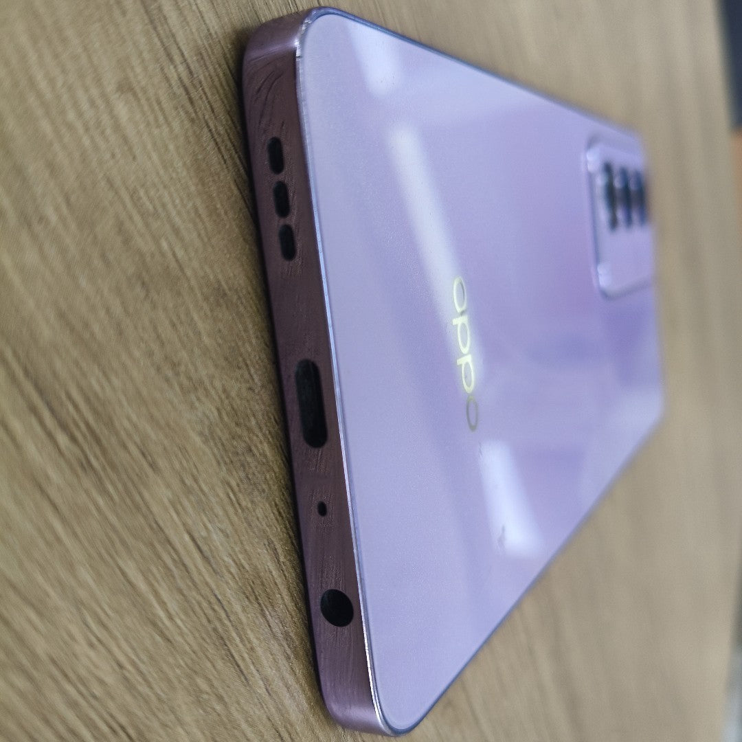 CELULAR OPPO  A80 5G CPH2639 (2024) 256 GB 8 GB RAM (SEMINUEVO)
