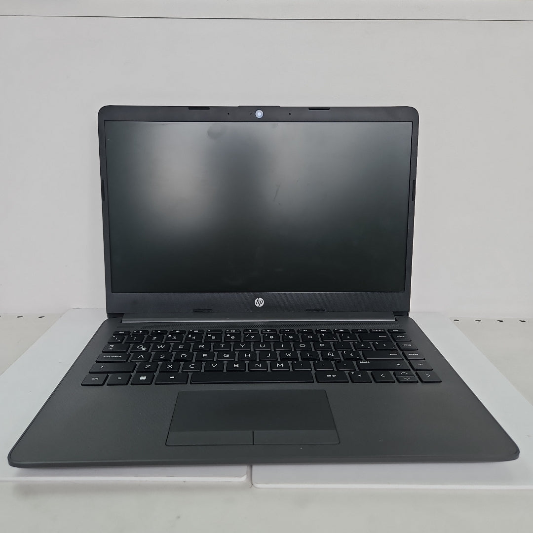 LAPTOP HP 245 G9 (2023) 512 GB SSD 16 GB RAM (SEMINUEVO)