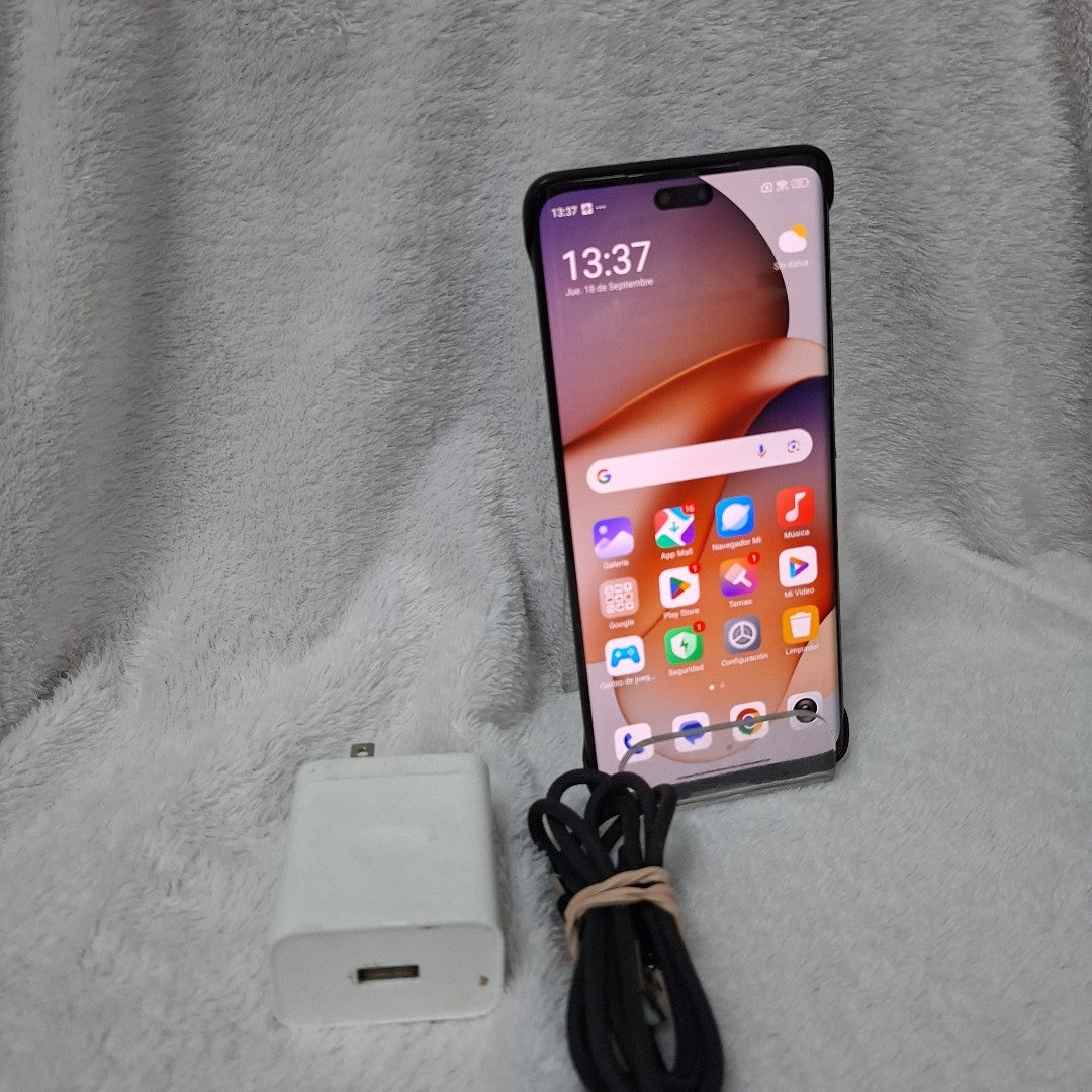 CELULAR XIAOMI 13 LITE 2210129SG (2023) 128 GB 8 GB RAM (SEMINUEVO)