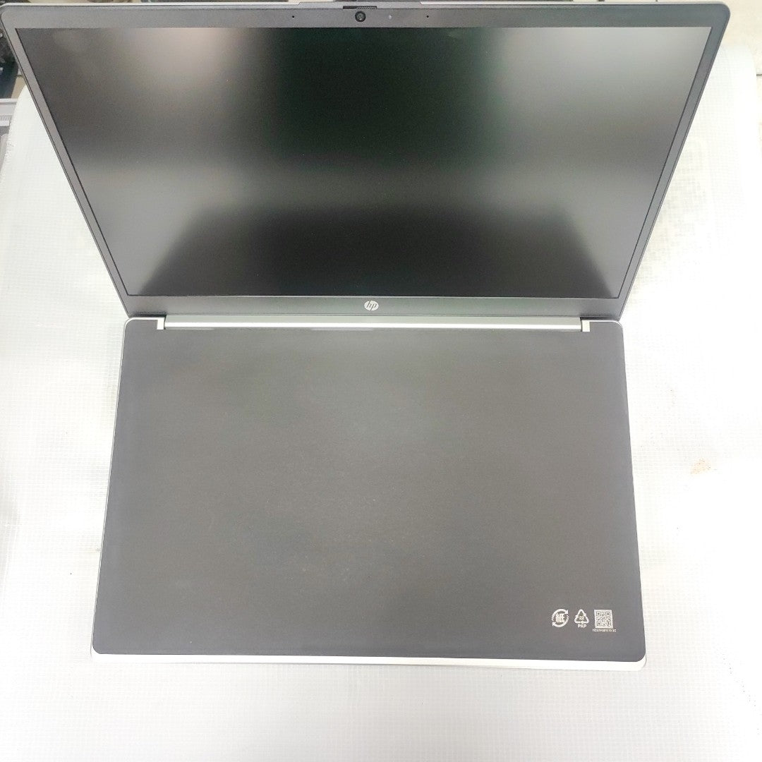 LAPTOP HP 15-FD0046LA (2024) 512 GB SSD 8 GB RAM (SEMINUEVO)
