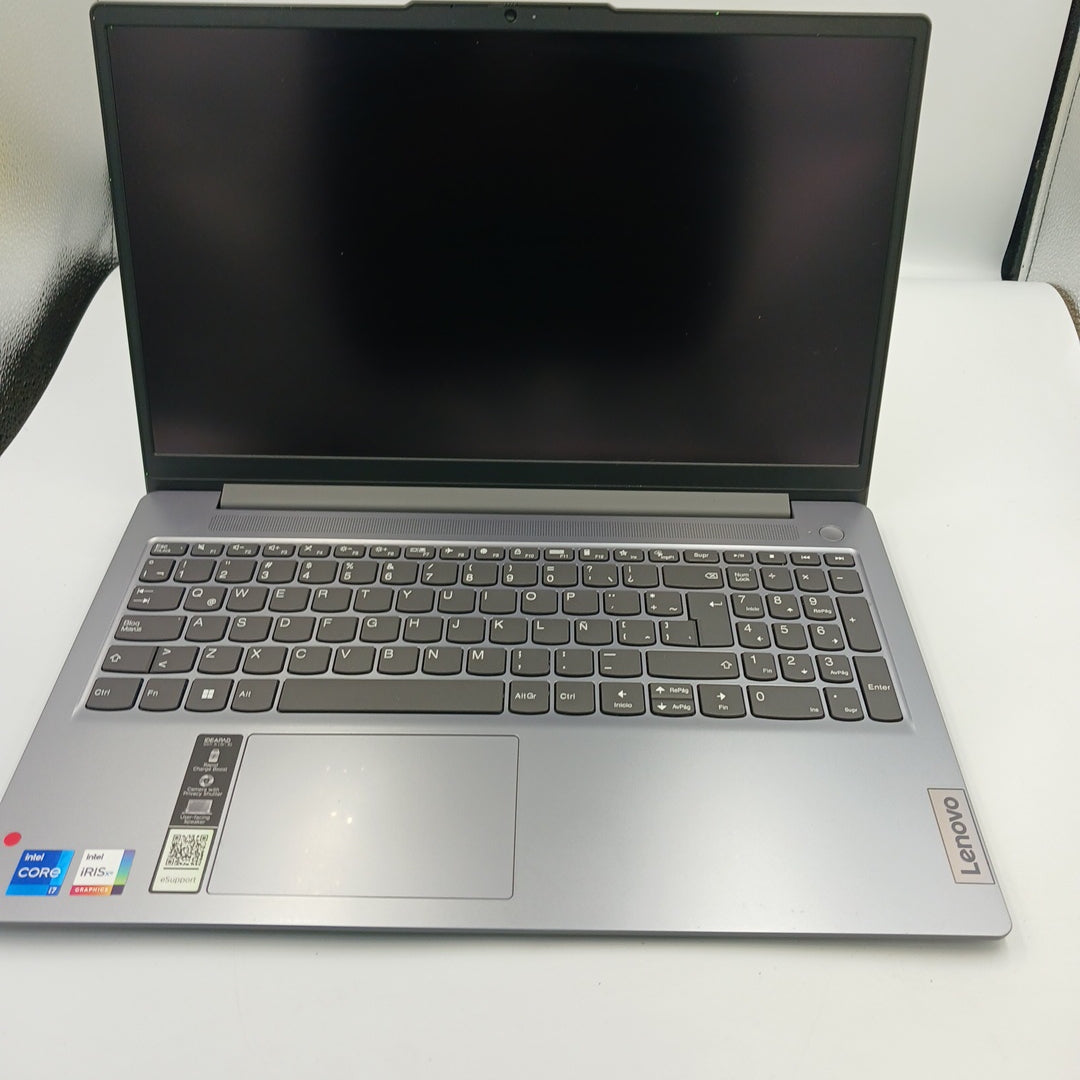 LAPTOP LENOVO IDEAPAD SLIM 3 15IRU8 (2023) 1 TB SSD 16 GB RAM (SEMINUEVO)