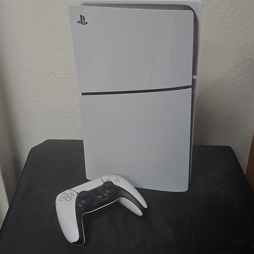 CONSOLA DE VIDEOJUEGO SONY PS5 825 SSD (SEMINUEVO)