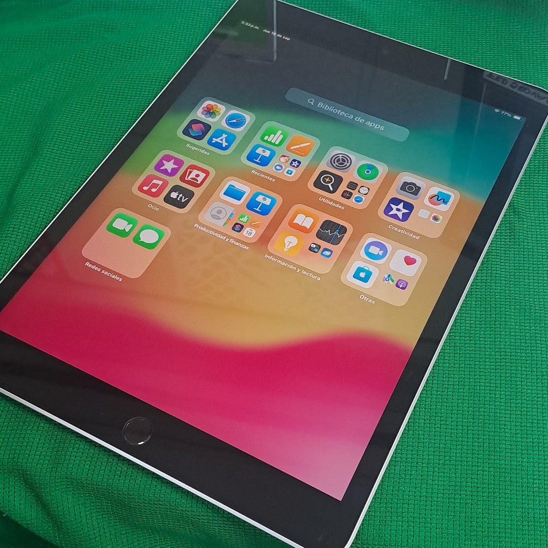 TABLETA APPLE IPAD 9 A2602 64 GB 3 GB RAM (SEMINUEVO)