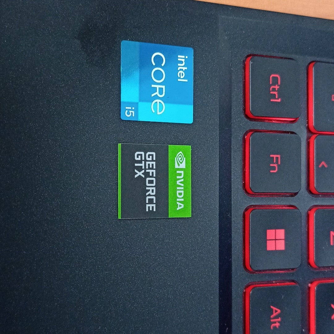 LAPTOP ACER NITRO 5 AN515-57-520T (2021) 1 TB + 256 GB SSD 8 GB RAM (SEMINUEVO)