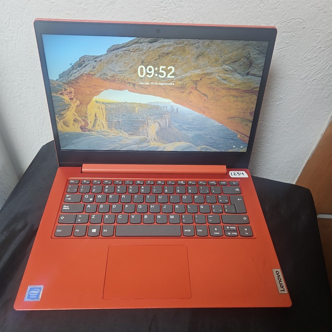 LAPTOP LENOVO IDEAPAD 1 14IGL05 (2022) 64 GB SSD 4 GB RAM (SEMINUEVO)