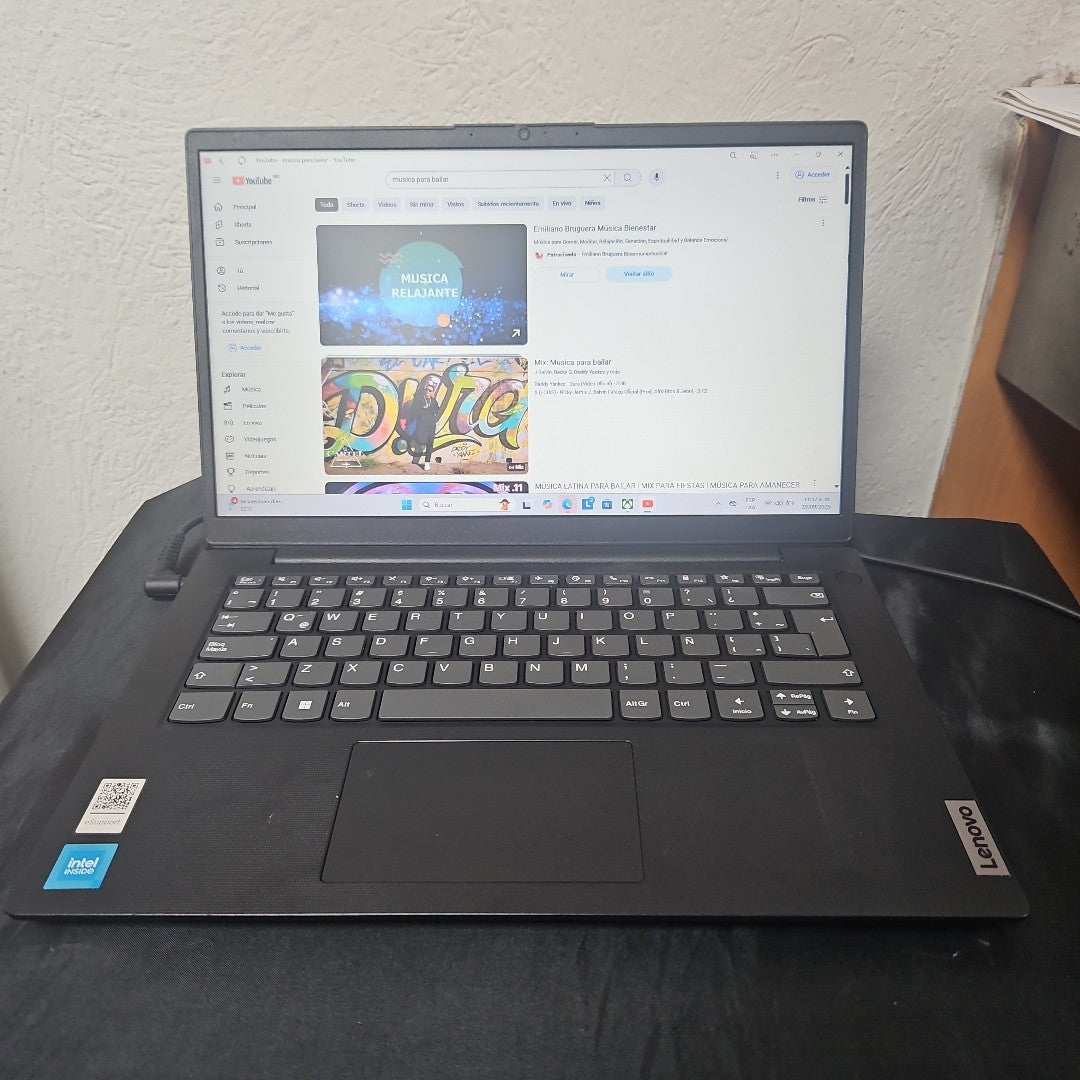 LAPTOP LENOVO V14 G2 IJL (2024) 256 GB SSD 4 GB RAM (SEMINUEVO)